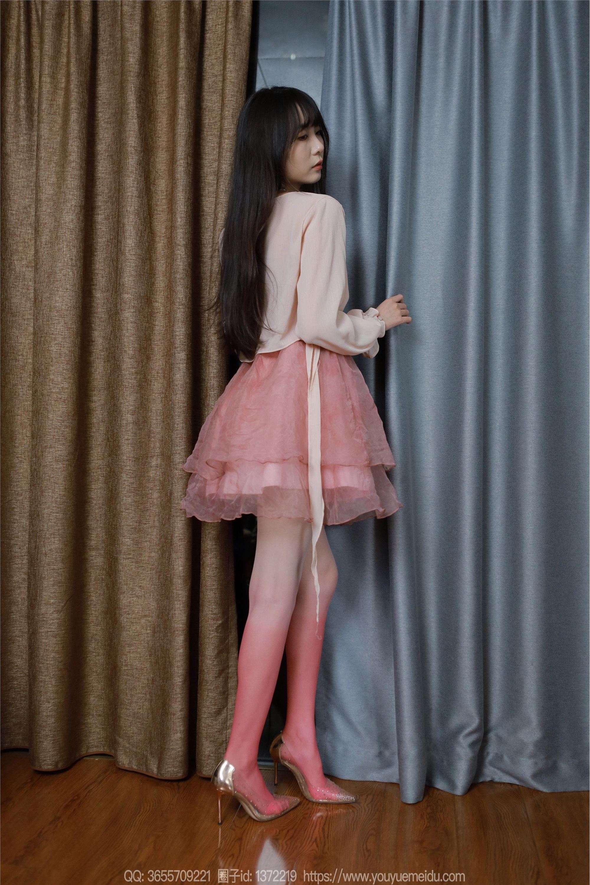 IESS异思趣向  2024.08.04 丝享家 1811 团团《粉白渐变（上）》